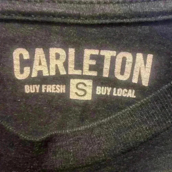 Men’s Carleton Long Fish Tee Shirt Size Small - Picture 2 of 4